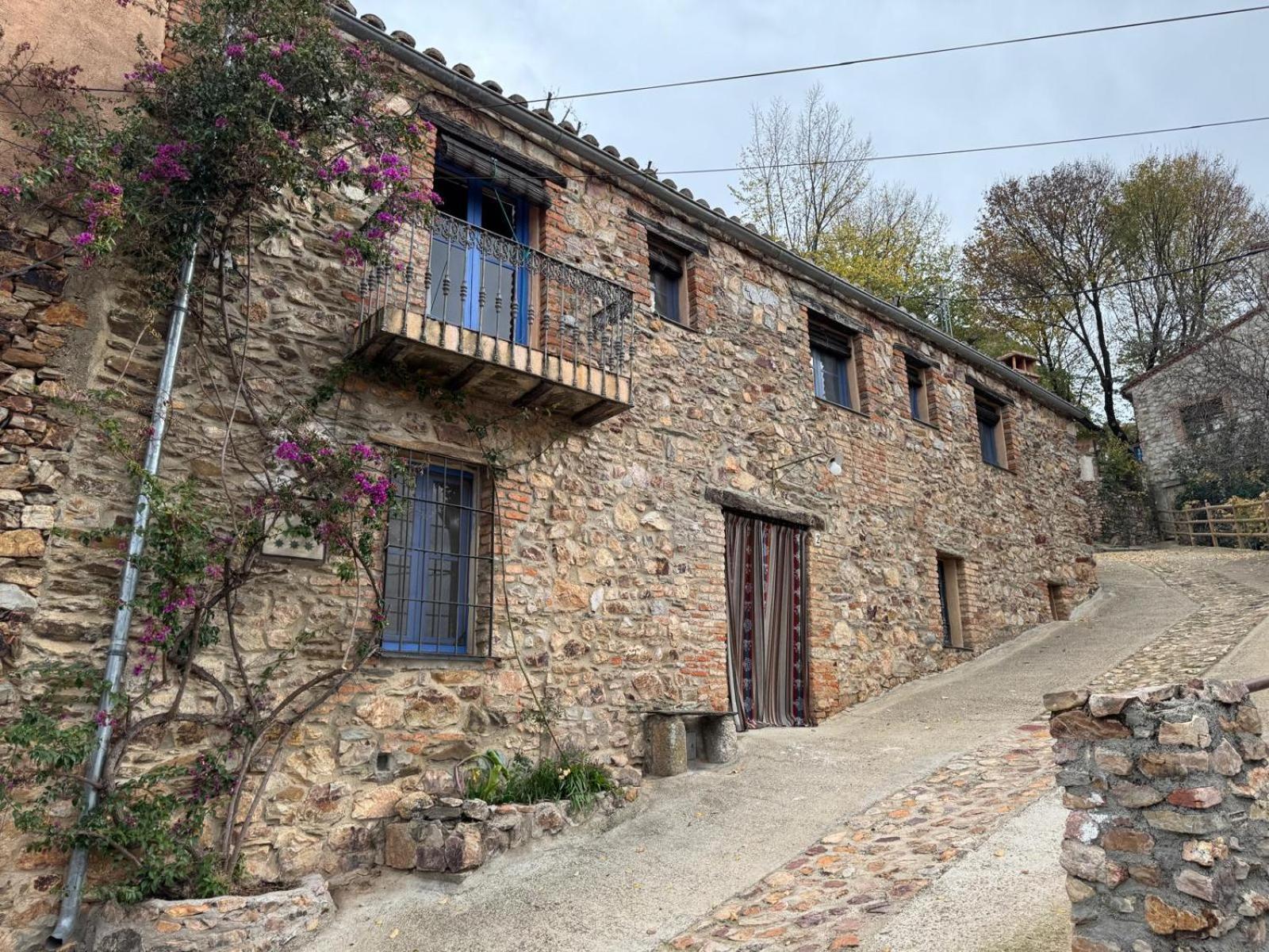 בית הארחה Cabañas del Castillo 	Alma De Villuercas מראה חיצוני תמונה