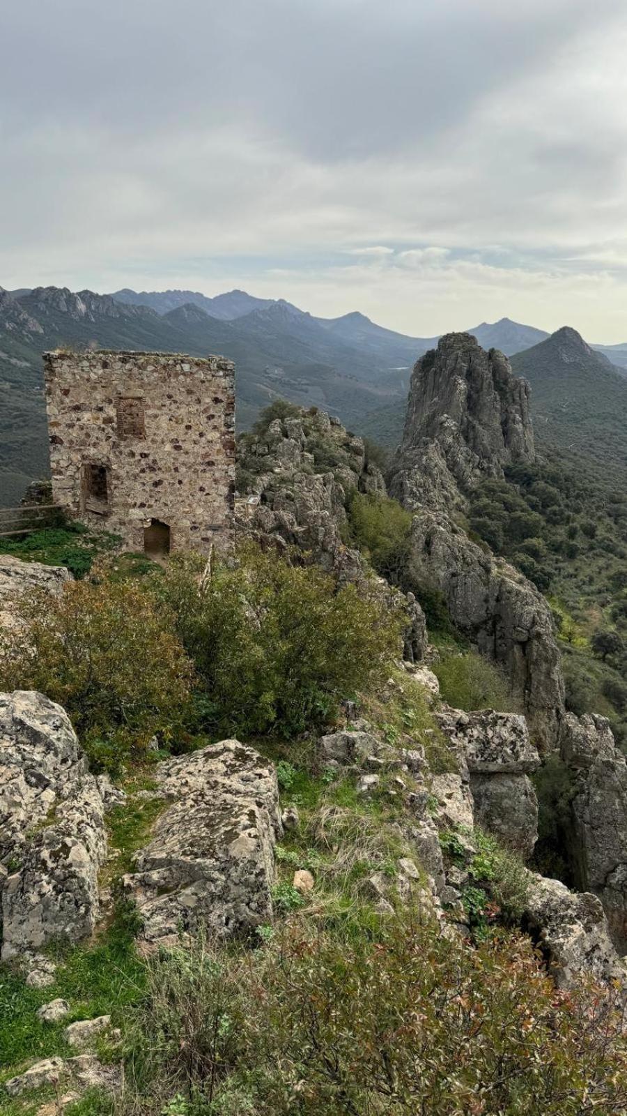 בית הארחה Cabañas del Castillo 	Alma De Villuercas מראה חיצוני תמונה