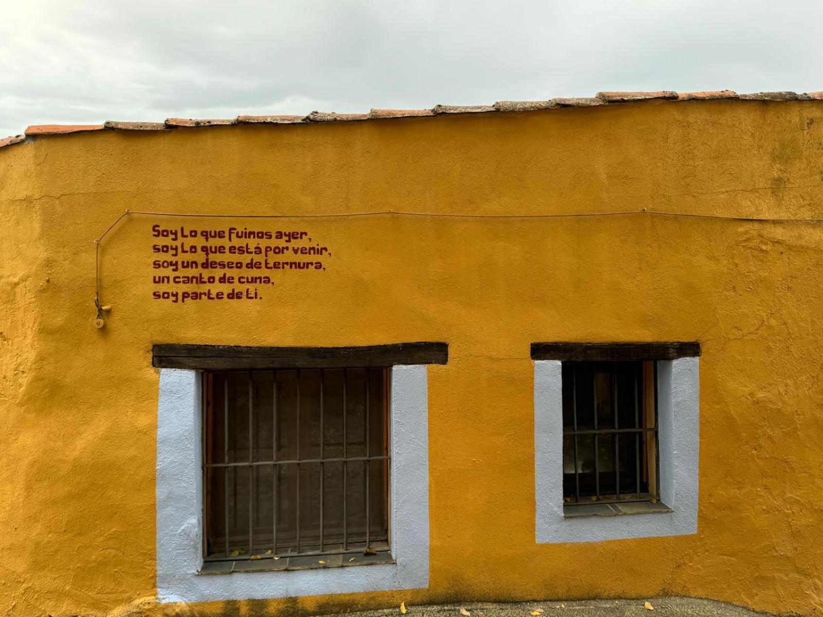 בית הארחה Cabañas del Castillo 	Alma De Villuercas מראה חיצוני תמונה
