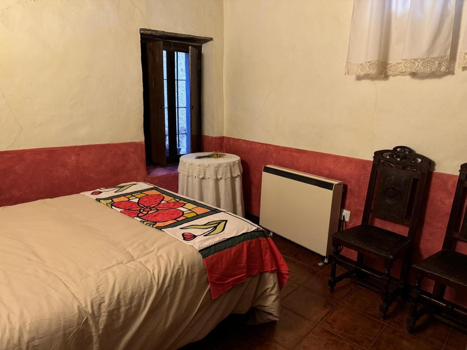בית הארחה Cabañas del Castillo 	Alma De Villuercas מראה חיצוני תמונה