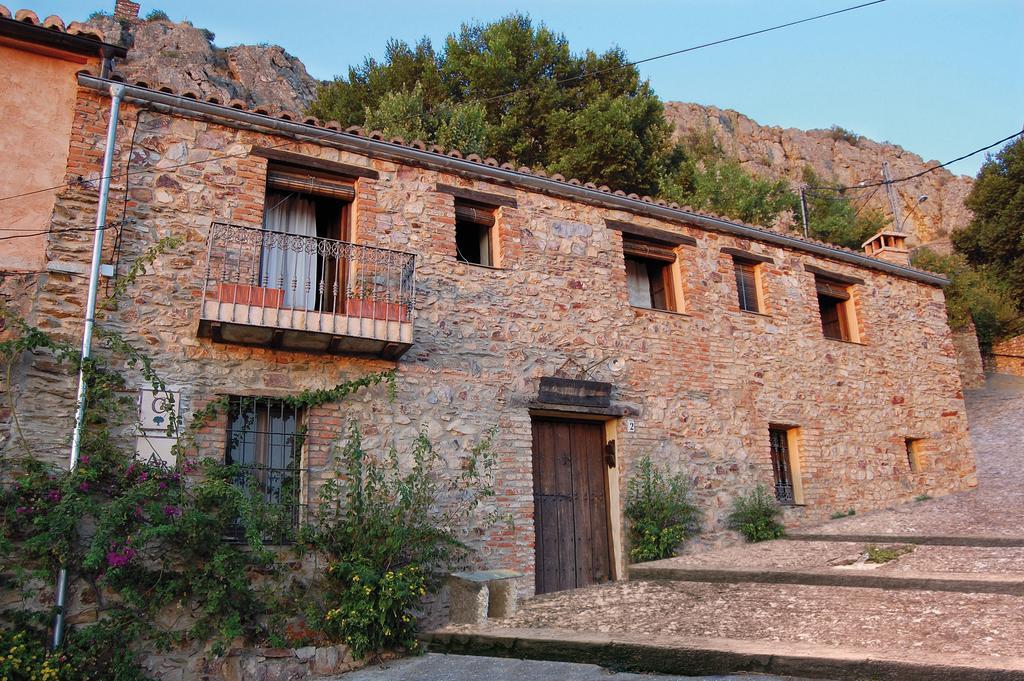 בית הארחה Cabañas del Castillo 	Alma De Villuercas מראה חיצוני תמונה